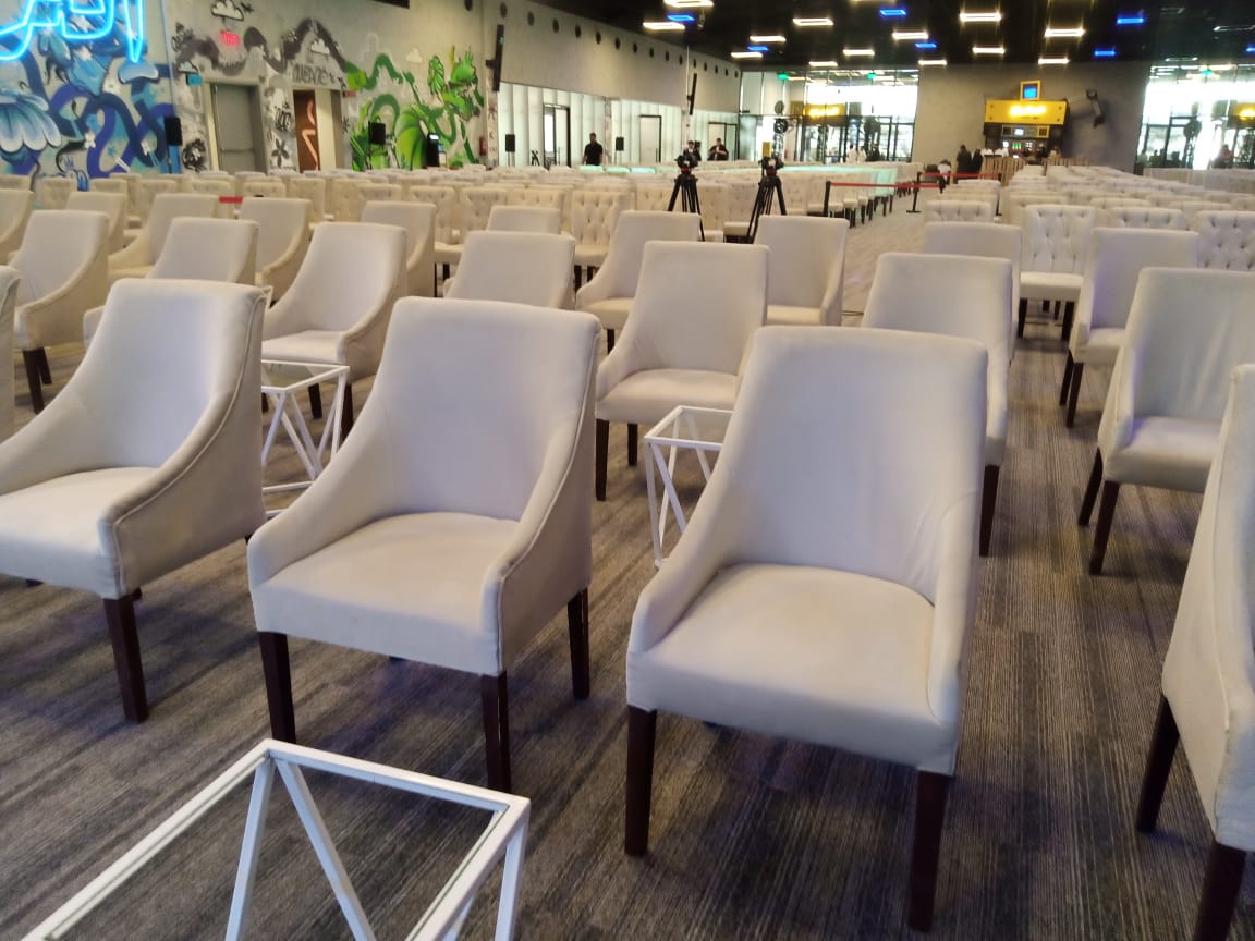 1. حدّد طبيعة مناسبتك وميزانيتك, 2. اختر المكان المناسب, 3. اهتم بديكور المناسبة, 4. اختر مستلزمات المناسبة بعناية, 5. رتّب الخدمات اللوجستية, 6. استعن بشركة متخصصة في تجهيز المناسبات, ✨ الخلاصة: اجعل مناسبتك مميزة مع أفضل خدمات التأجير في الرياض!